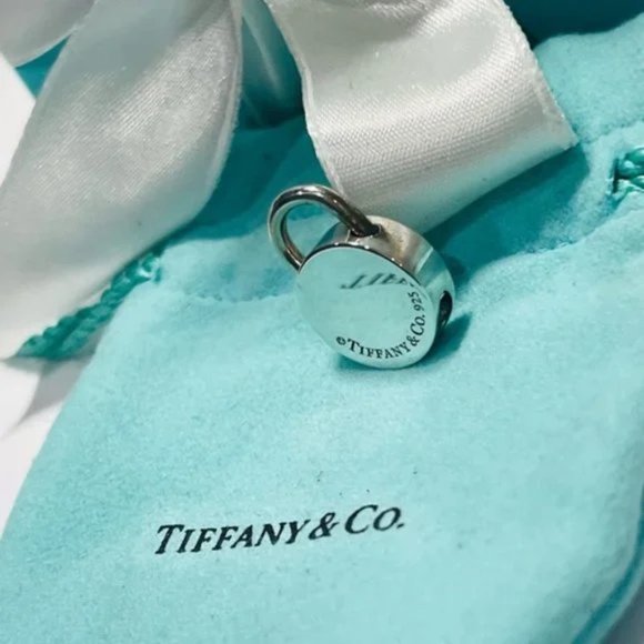 Authentic TIFFANY & CO Retired Sterling Silver Round Padlock Pendant - Picture 5 of 6